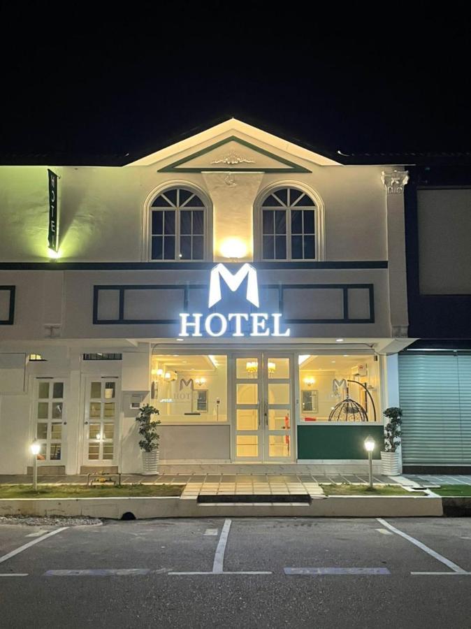 M Hotel Johor Bahru Exterior photo