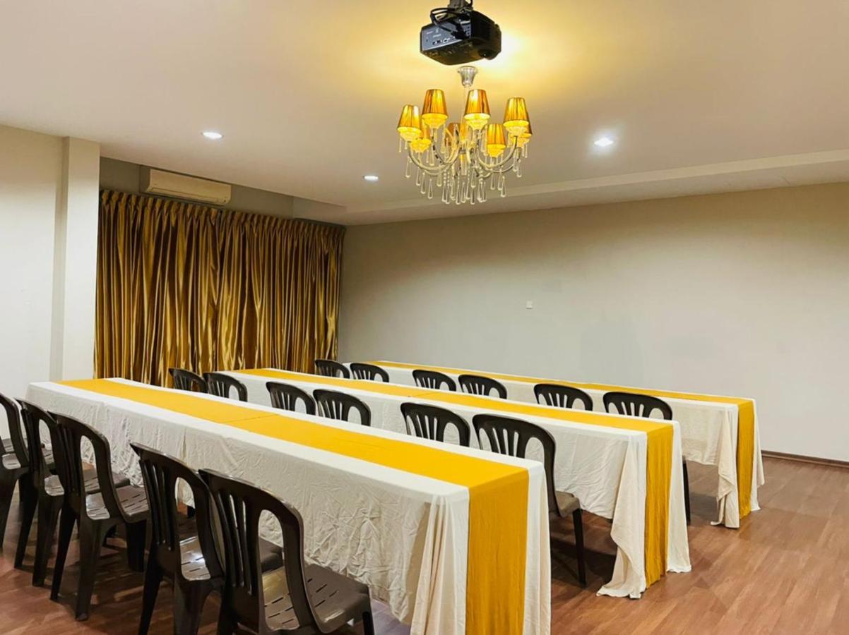 M Hotel Johor Bahru Exterior photo